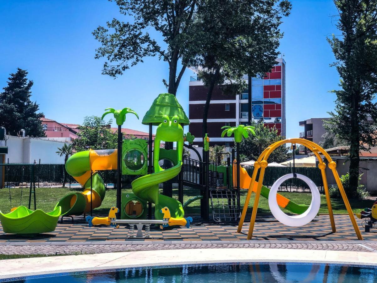 Flamingo Beach Hotel 써니비치 외부 사진