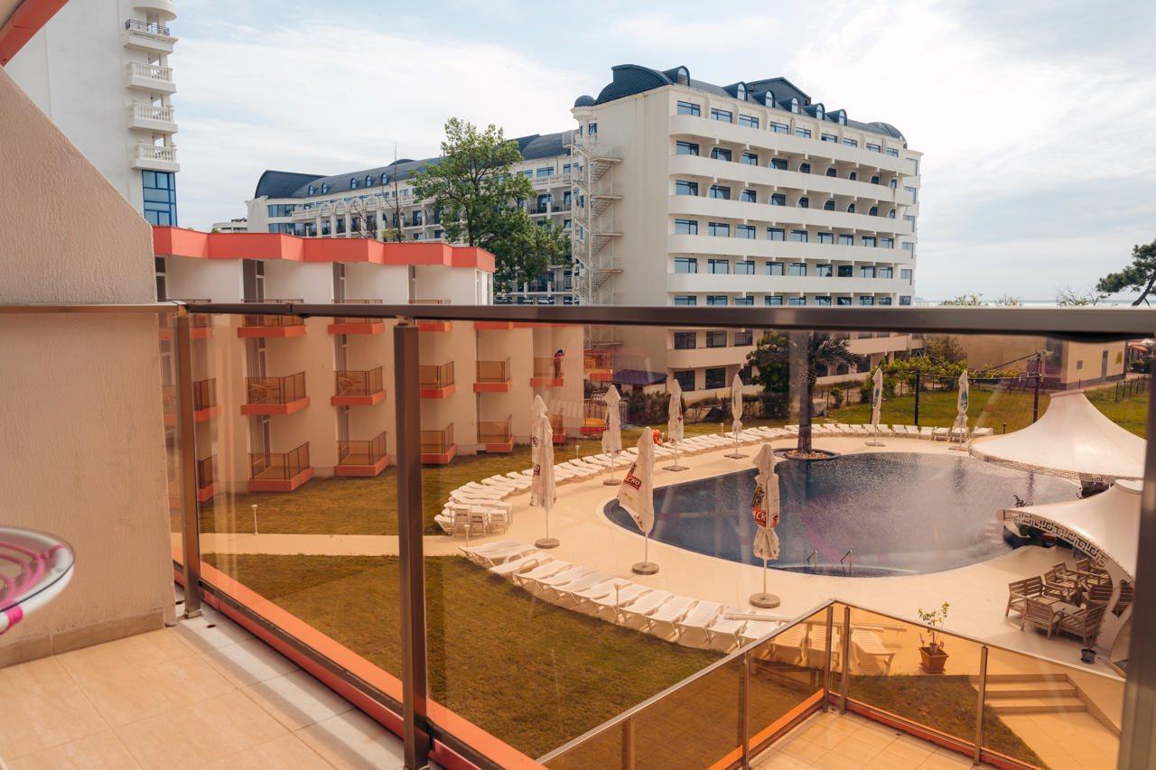 Flamingo Beach Hotel 써니비치 외부 사진