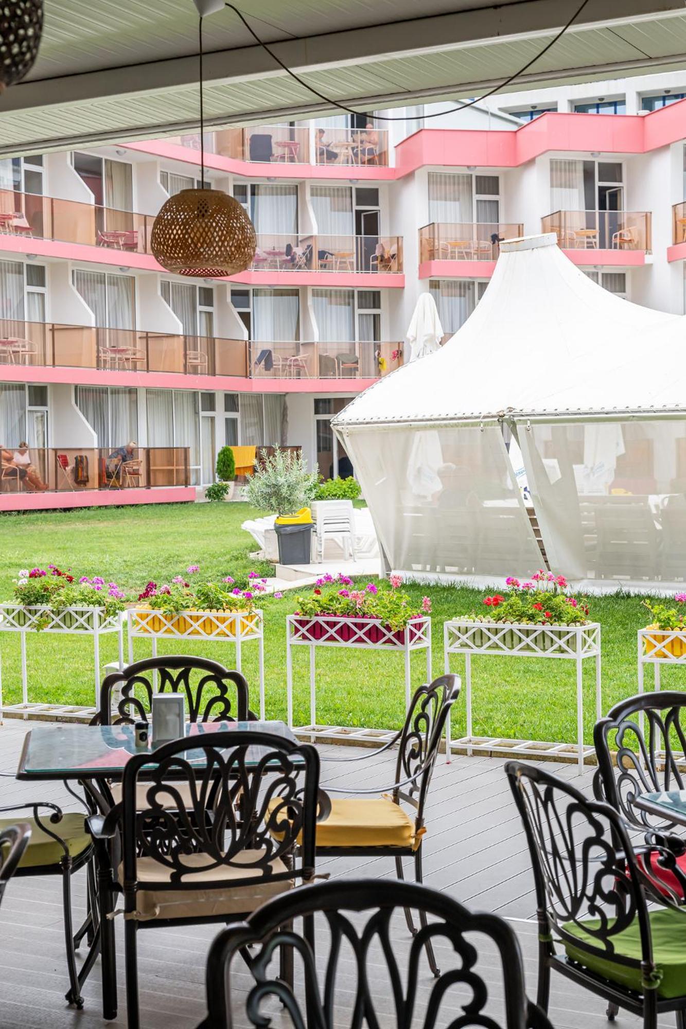 Flamingo Beach Hotel 써니비치 외부 사진