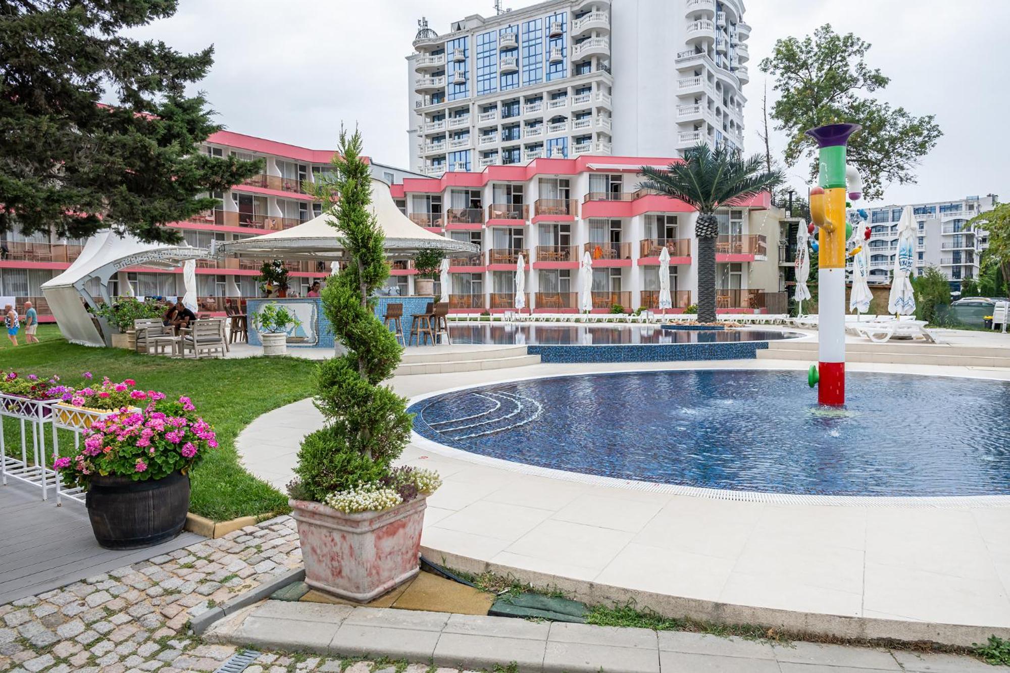 Flamingo Beach Hotel 써니비치 외부 사진