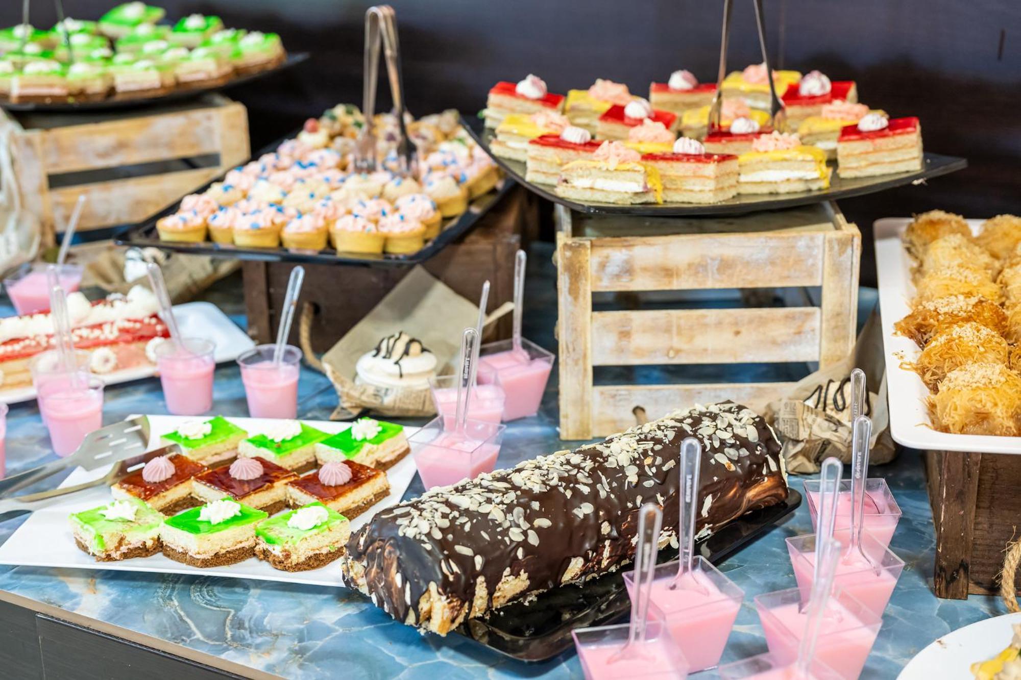 Flamingo Beach Hotel 써니비치 외부 사진