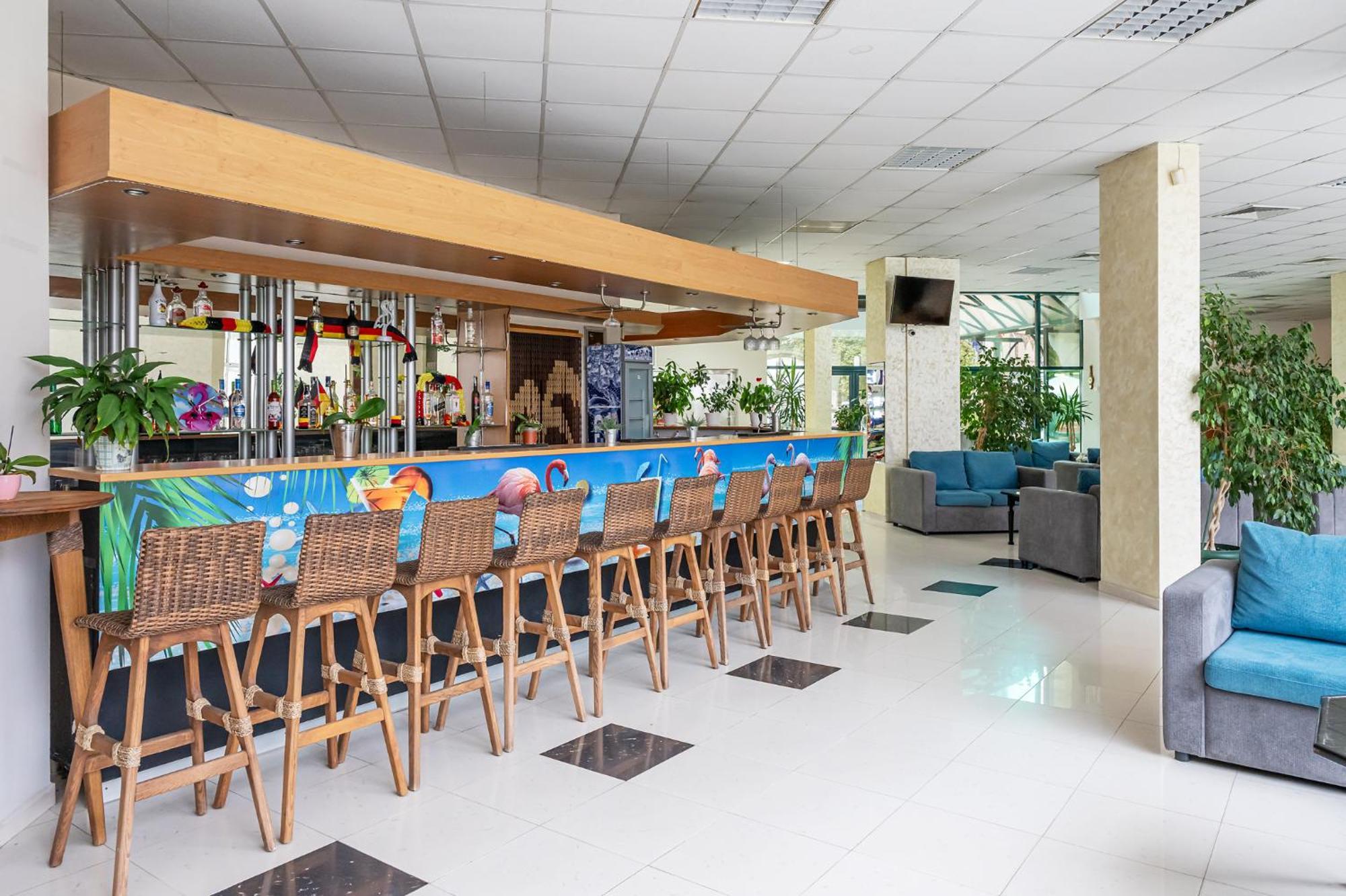 Flamingo Beach Hotel 써니비치 외부 사진